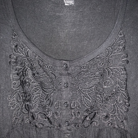 Torrid size 1 black baby doll top with lace trim bodice - Picture 2 of 3